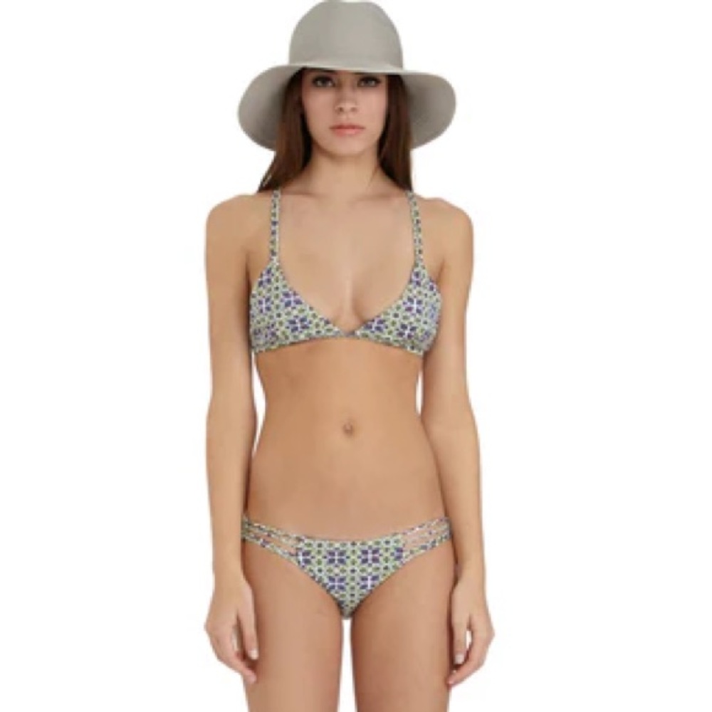 Basta Surf AROA Reversible Bikini Bottoms | Zinnia Print